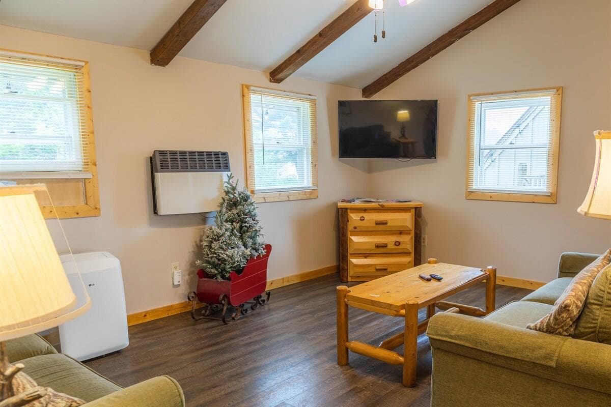 Upstairs living room with Roku TV